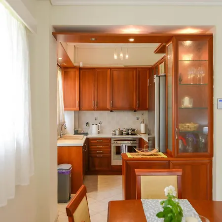 Апартаменты Seaside Comfort Residences Каламата