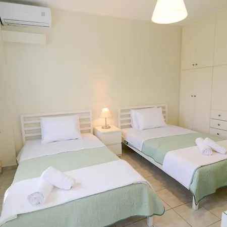 Seaside Comfort Residences Каламата
