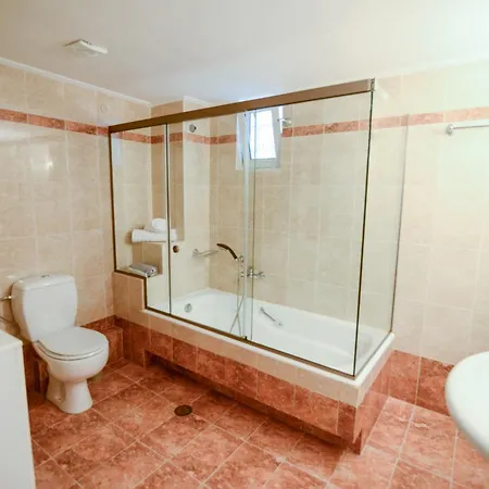 Апартаменты Seaside Comfort Residences *