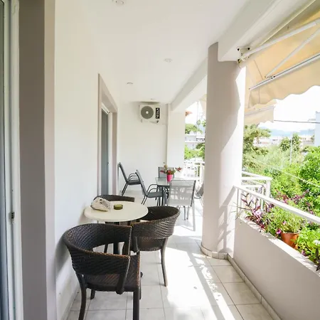 Seaside Comfort Residences Каламата