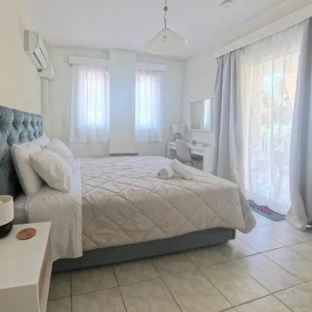 Апартаменты Seaside Comfort Residences *